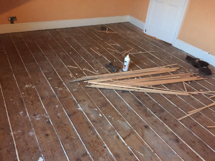 filling gaps in floorboards